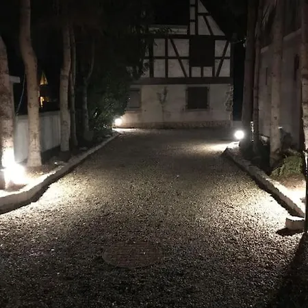 Paisible Equipe Pour 1 A 6 Personnes *